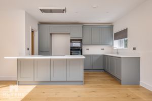 Kitchen - click for photo gallery